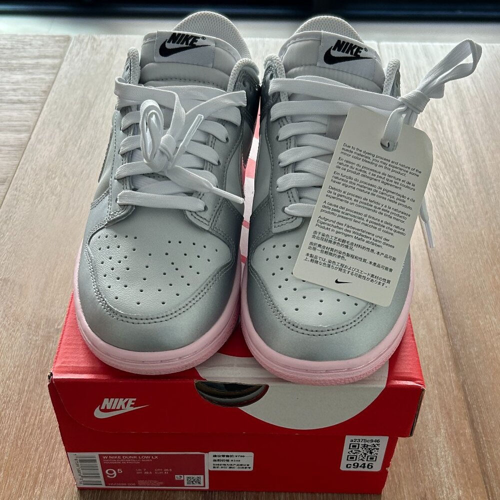 100% Authentic NEW Nike Wmns Dunk Low LX 'Photon Dust Pink Foam' – Size US 9.5 W
